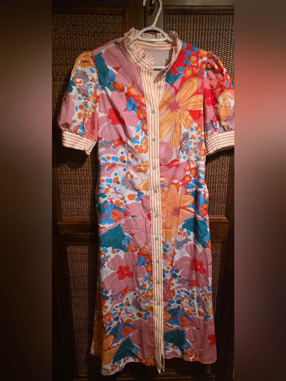 Boutique Dress Medium 20ptp EUC Vibrant Floral Button-Front Maxi Dress